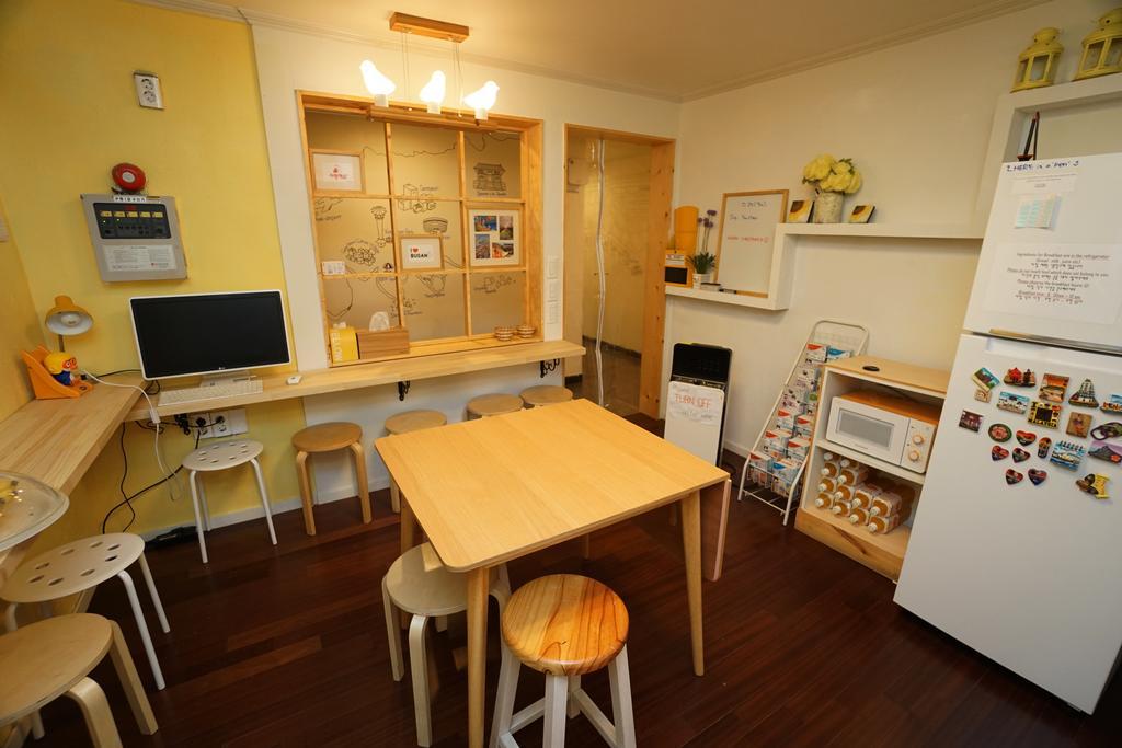 710 Guesthouse Yellow Busan Eksteriør billede