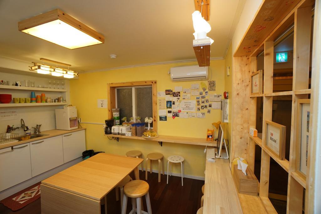 710 Guesthouse Yellow Busan Eksteriør billede