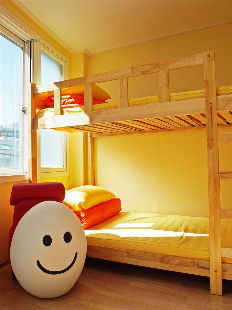 710 Guesthouse Yellow Busan Eksteriør billede